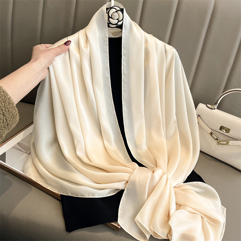 2024 Luxury Brand Spring Large - огляд і ціна Scarf Silk Square